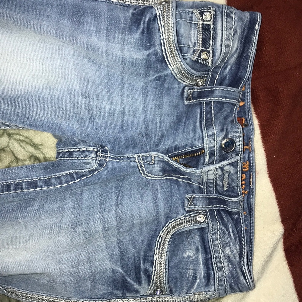 Light skinny rock revival